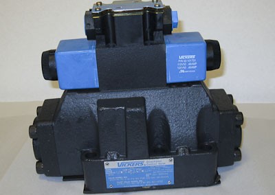 M02-0081 Directional Control Valve, Regen, D08